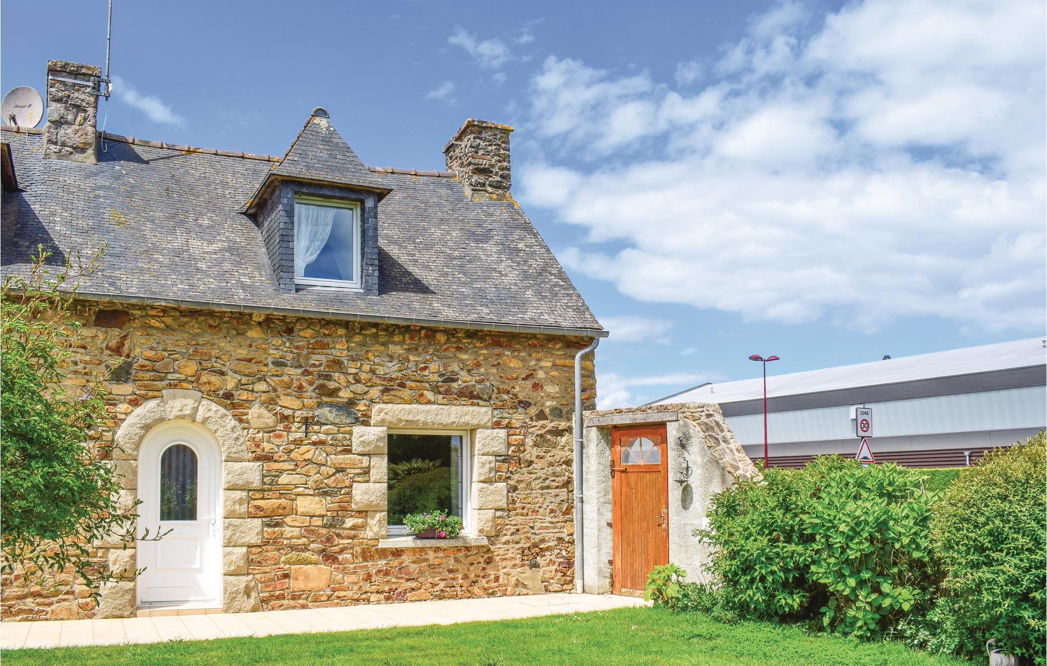 Stunning home in Goudelin with 1 Bedrooms and WiFi