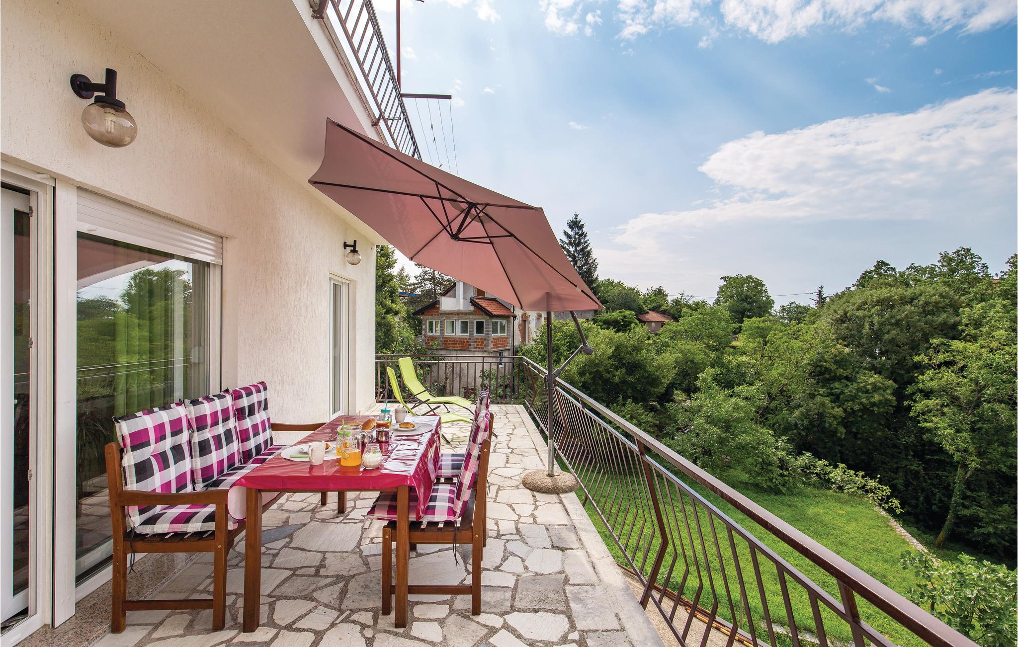 Awesome apartment in Jurdani with 3 Bedrooms and WiFi