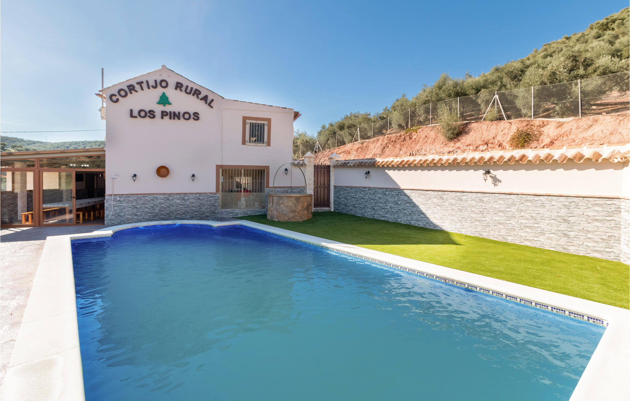 Amazing home in Villanueva de Algaidas with Outdoor swimming pool, WiFi and 8 Bedrooms