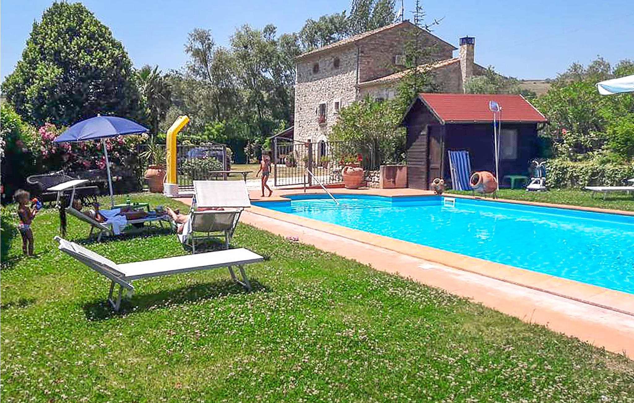 Nice home in Fragneto Monforte with Private swimming pool, 4 Bedrooms and Outdoor swimming pool