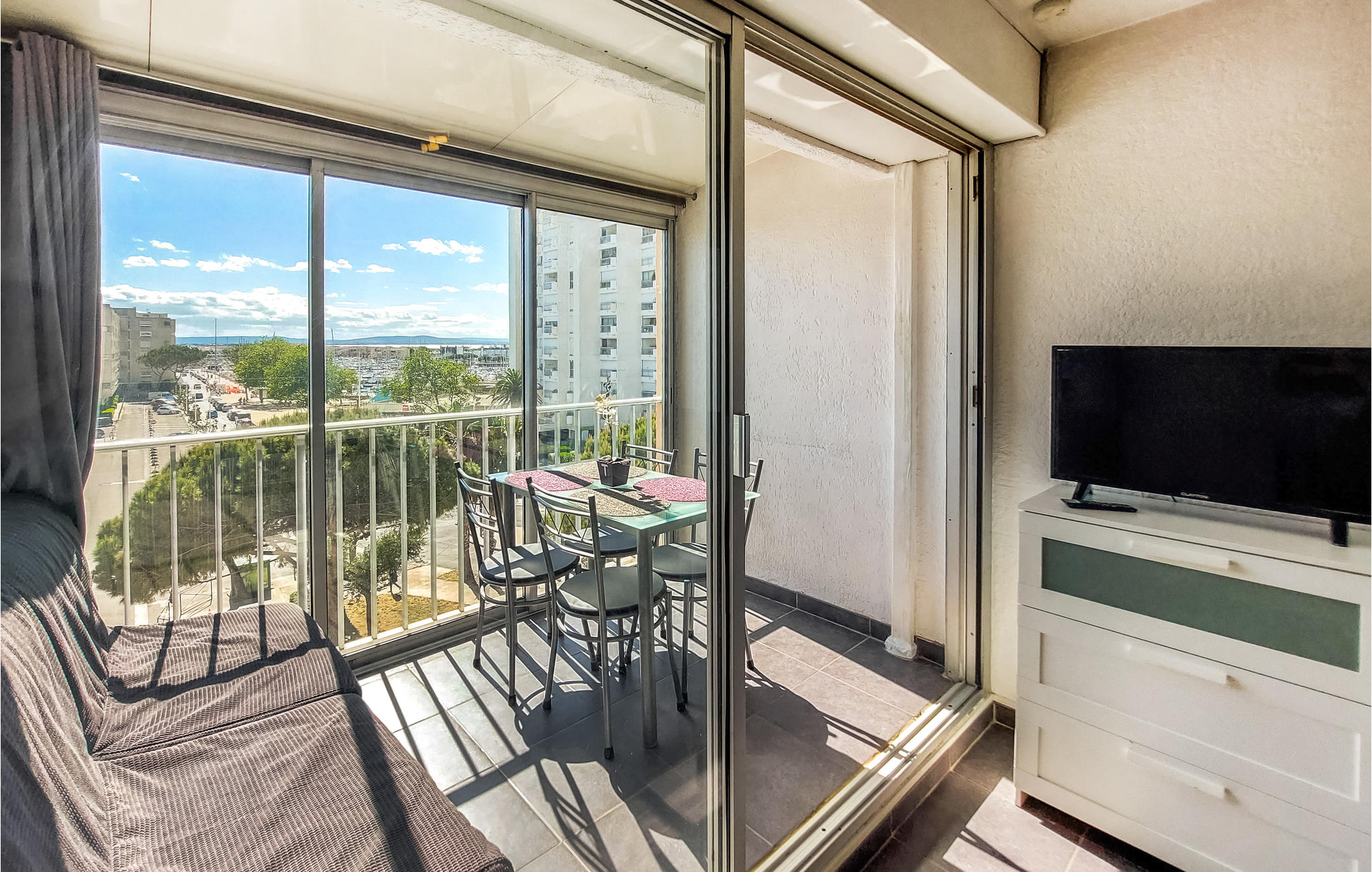 Amazing apartment in Mauguio with 