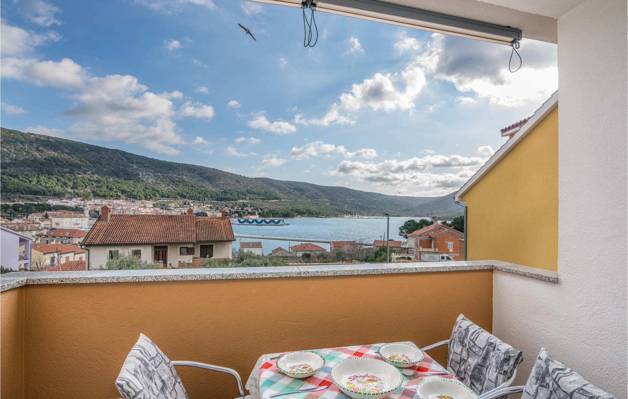 Beautiful apartment in Cres with 2 Bedrooms and WiFi