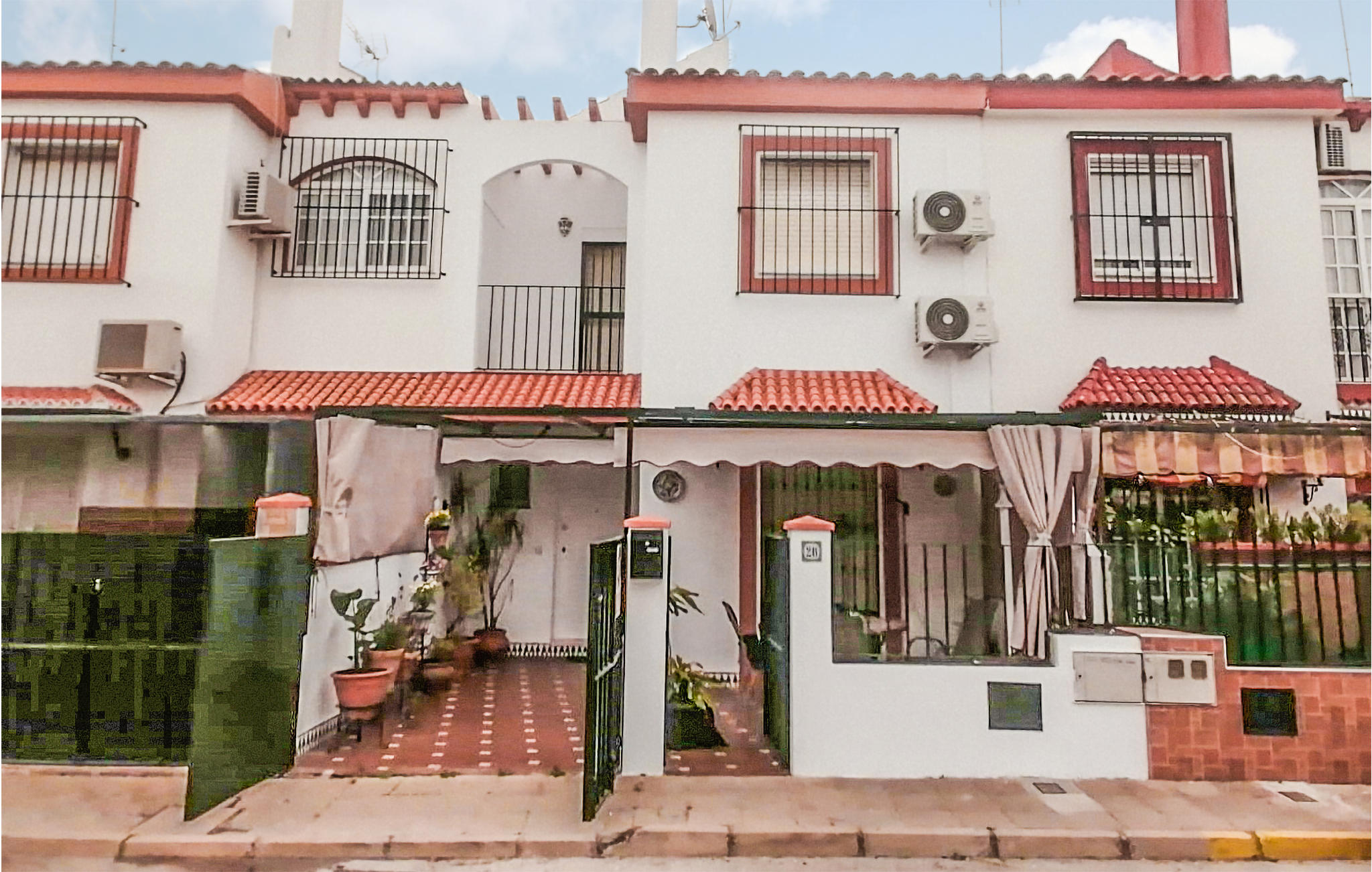 Amazing home in Mairena del Aljarafe with WiFi and 3 Bedrooms