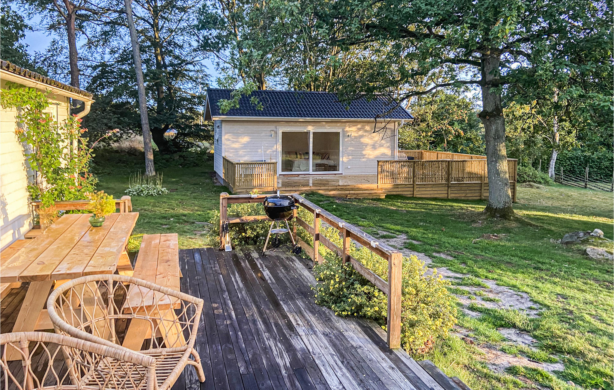 Amazing home in Träslövsläge with 4 Bedrooms