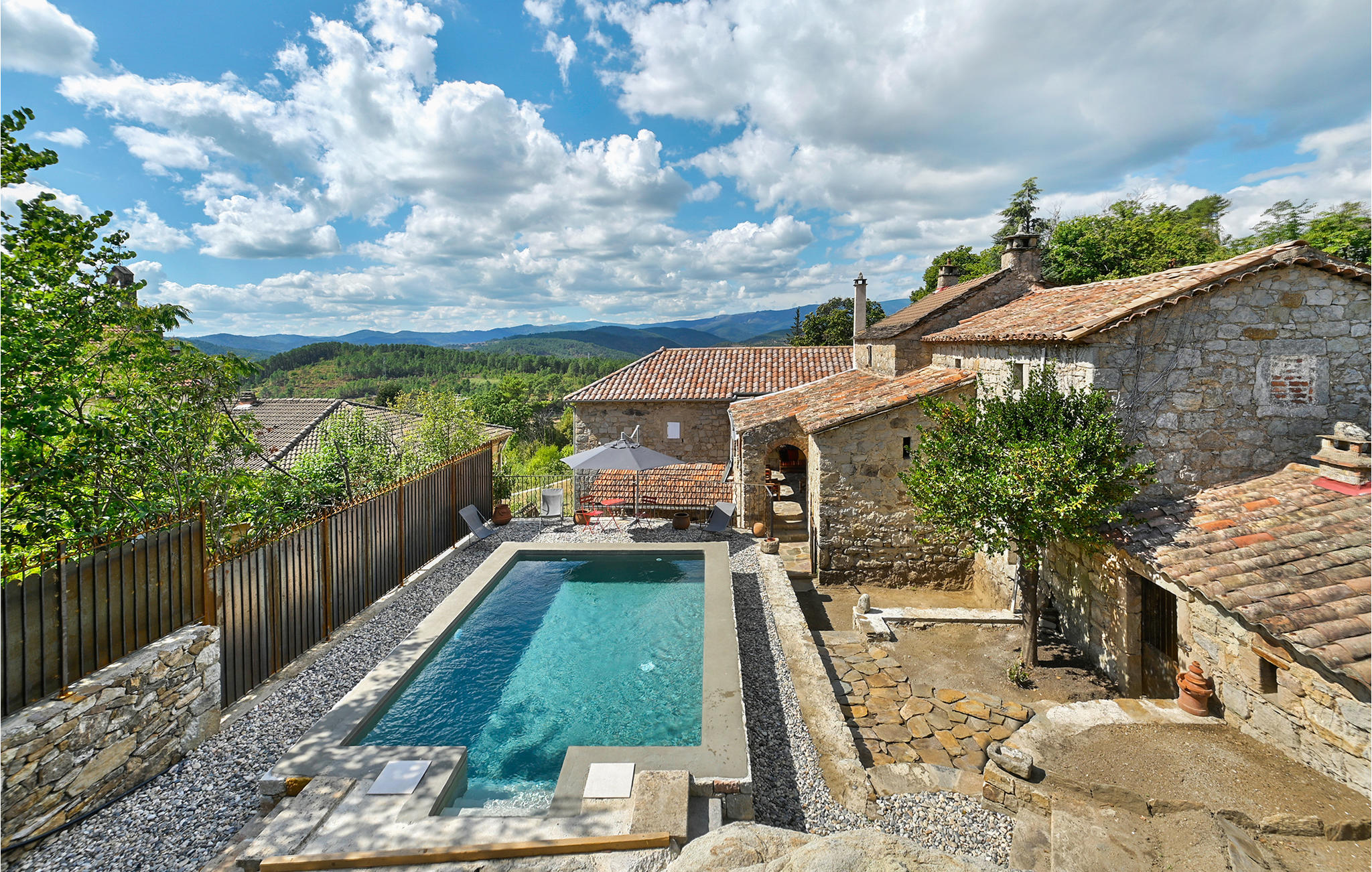 Amazing home in Bordezac with 4 Bedrooms, Outdoor swimming pool and Private swimming pool