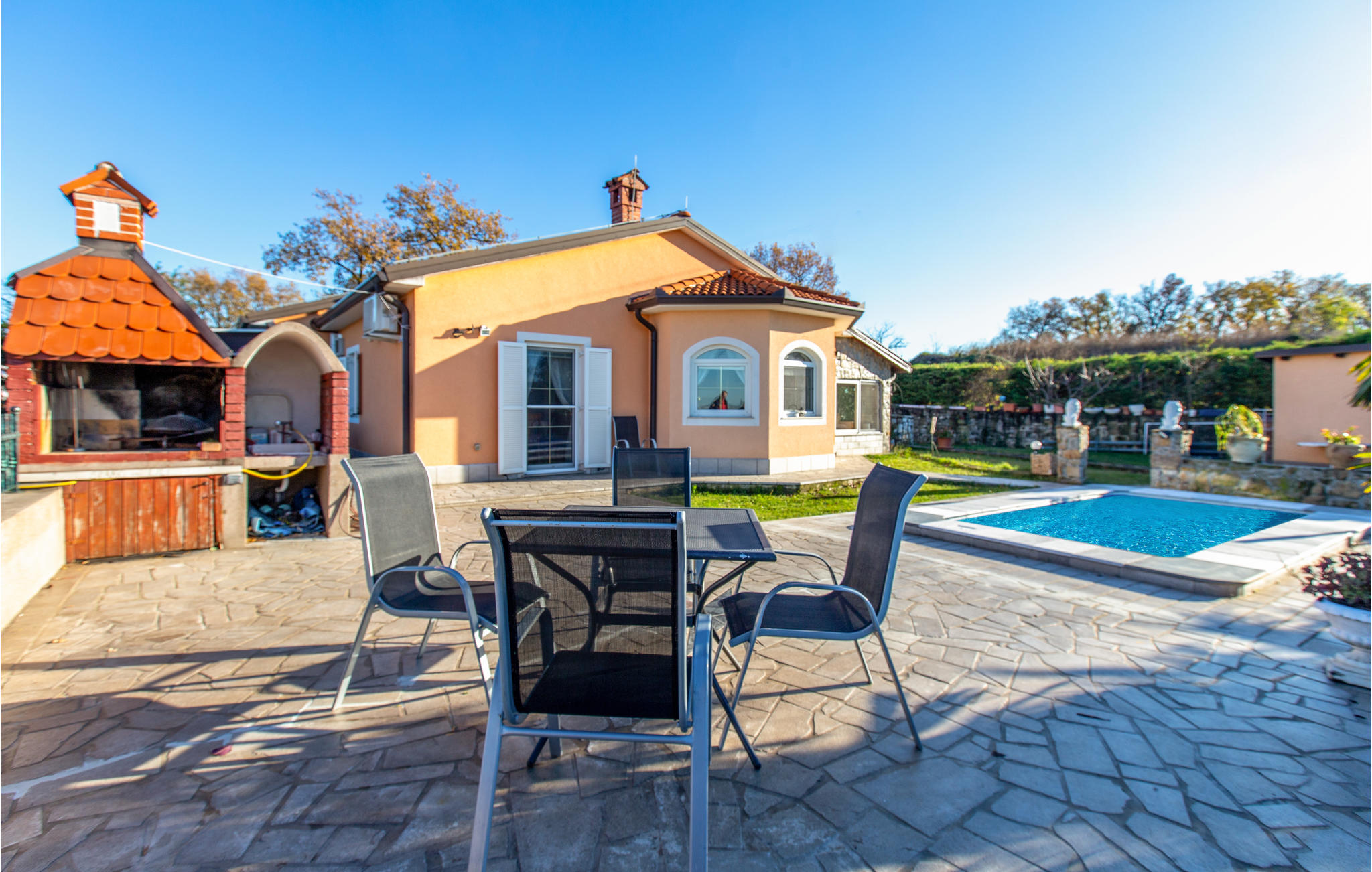 Awesome home in Pobegi with 3 Bedrooms, WiFi and Outdoor swimming pool