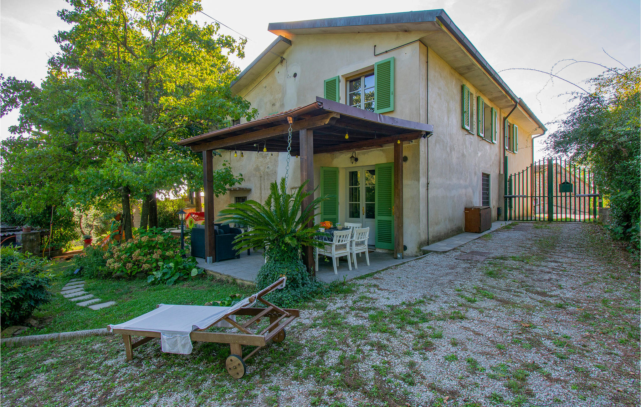 Stunning home in Larciano with 4 Bedrooms and WiFi