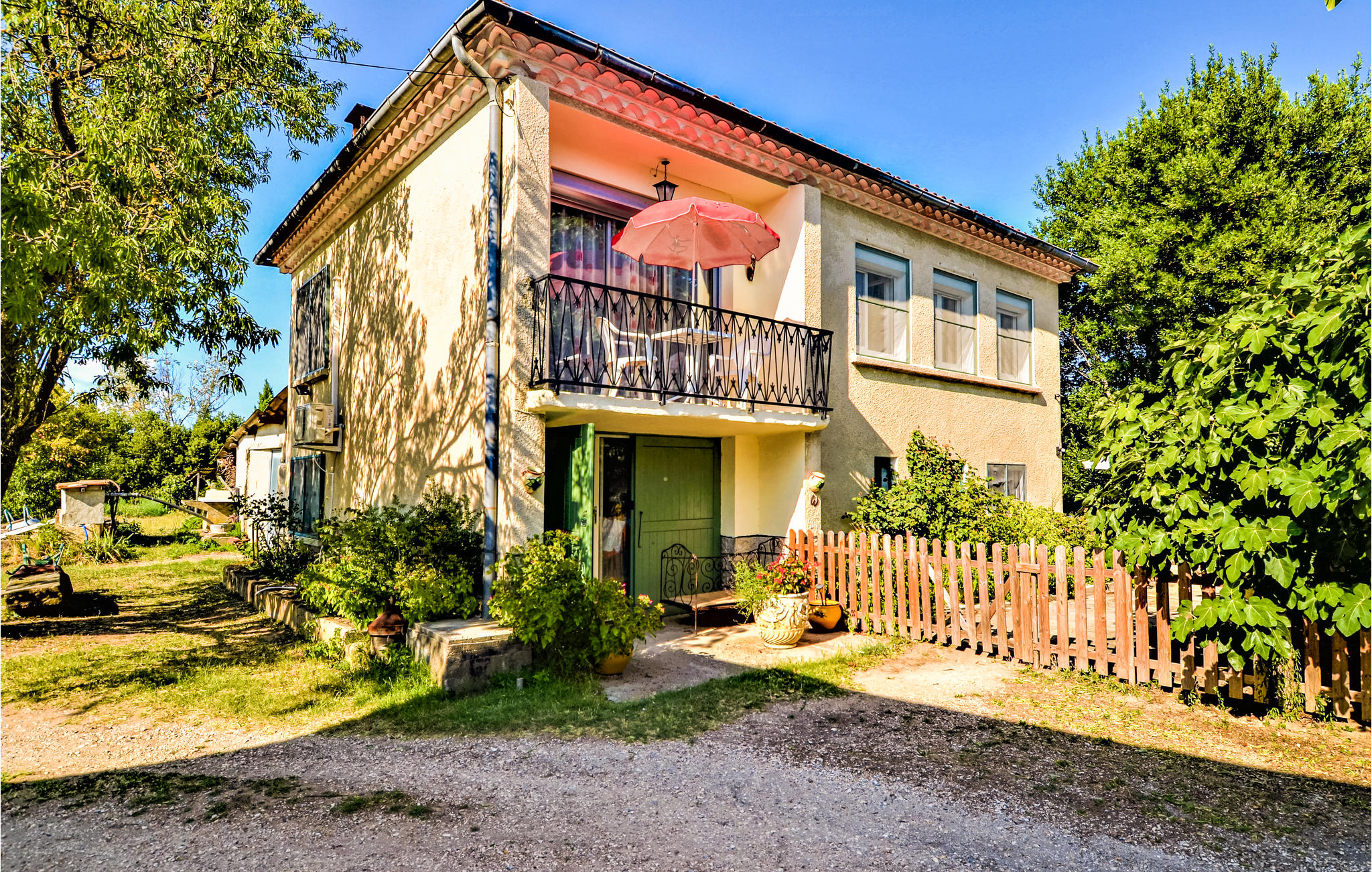 Awesome home in Meynes with 2 Bedrooms and WiFi