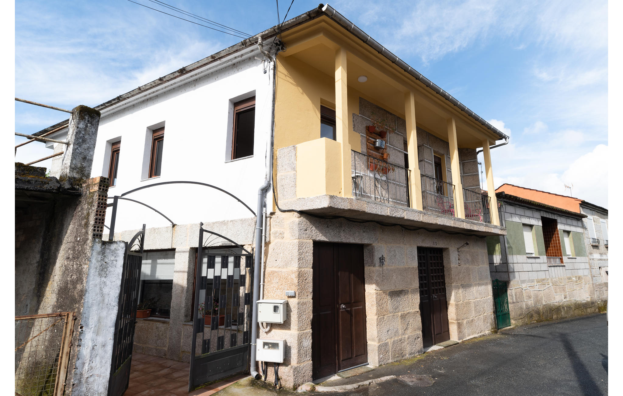 Amazing apartment in A Arnoia with WiFi and 1 Bedrooms