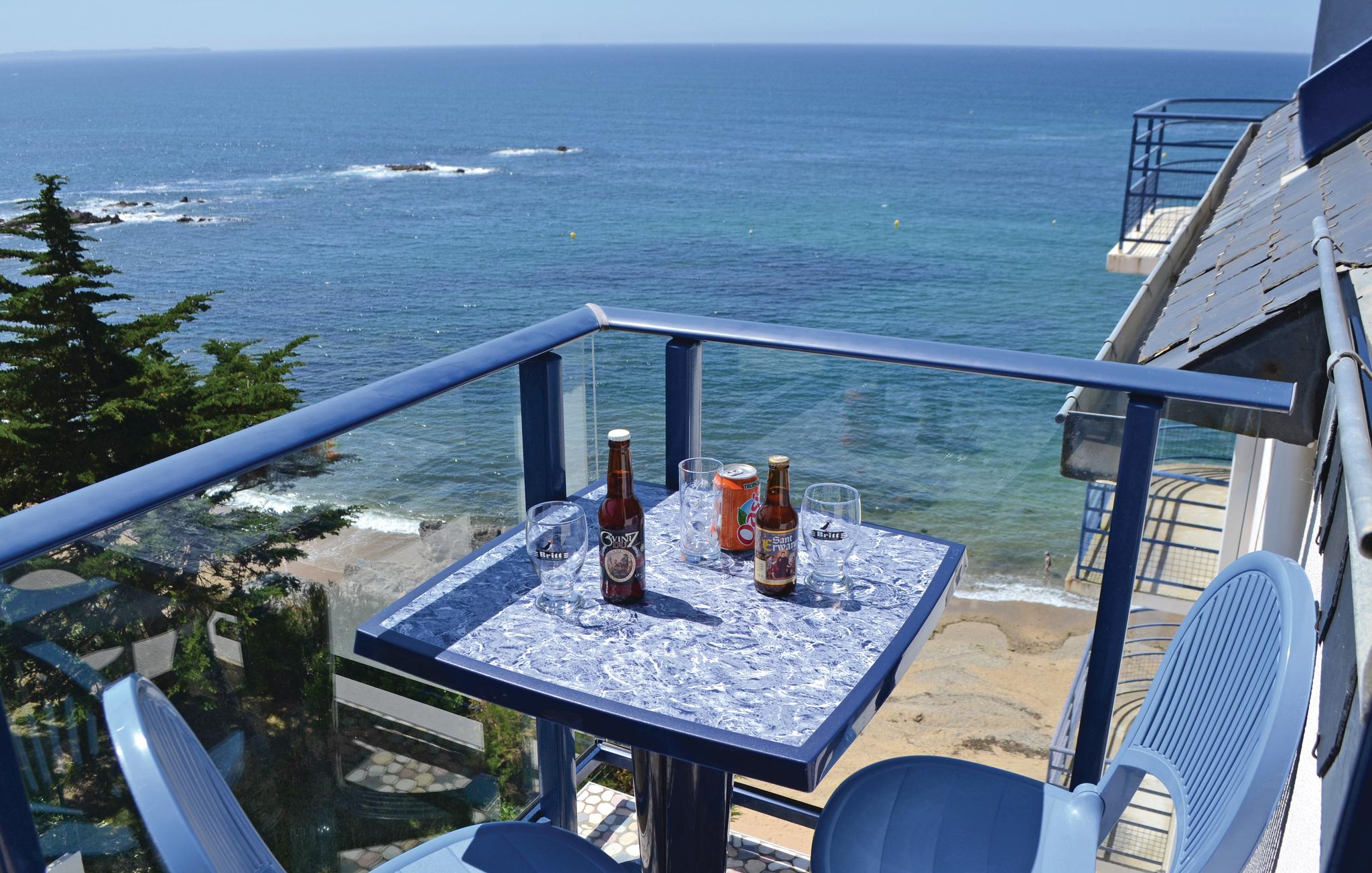 Awesome apartment in Clohars-Carnoët with 2 Bedrooms and WiFi