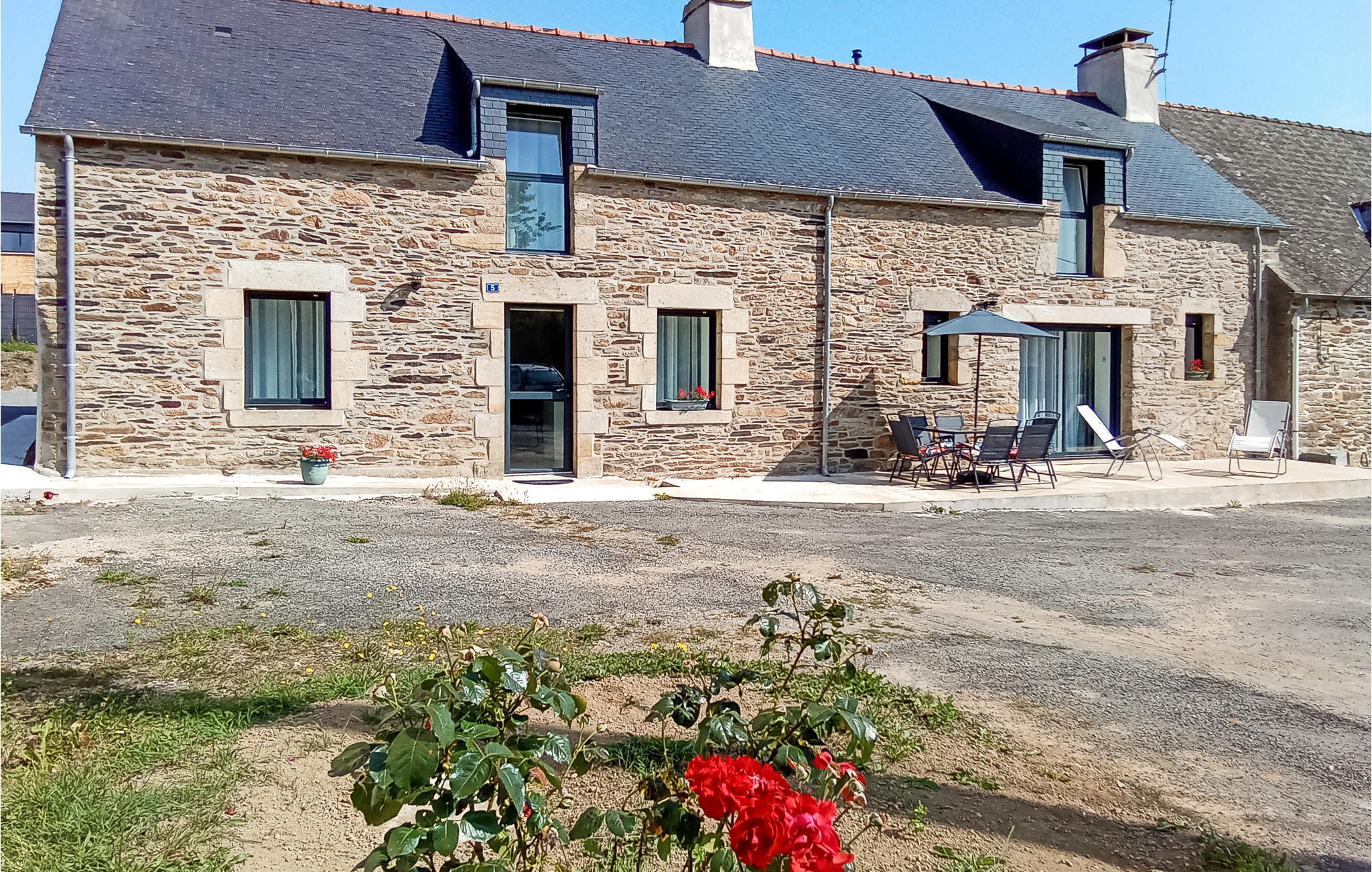 Stunning home in Pluherlin with 4 Bedrooms