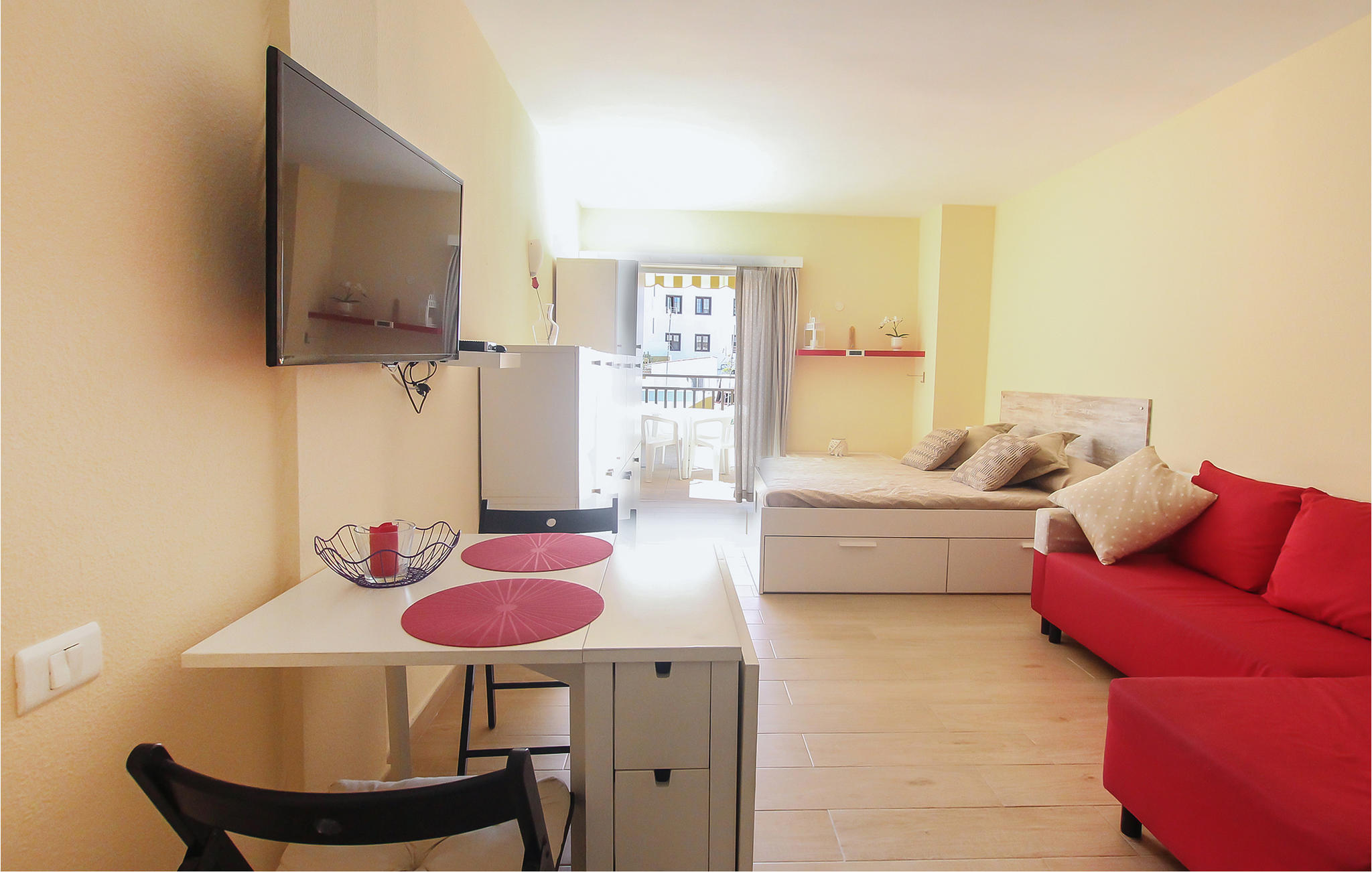 Awesome apartment in Puerto de la Cruz with Outdoor swimming pool and Swimming pool