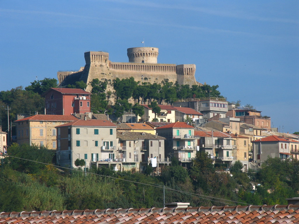 Holiday rentals Acquaviva Picena