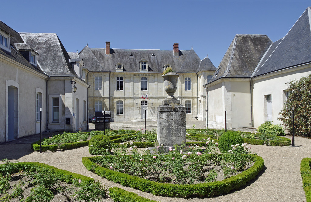 Hotels in Issoudun