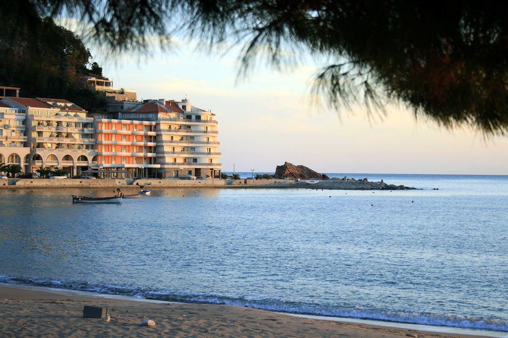 Holiday rentals Rafailovici