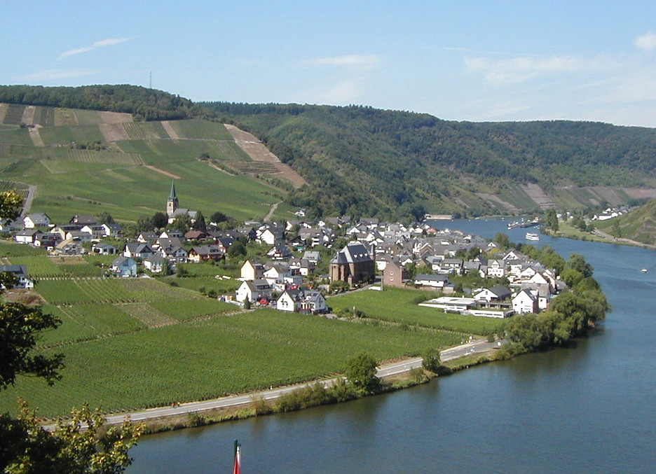 Hotels in Ellenz