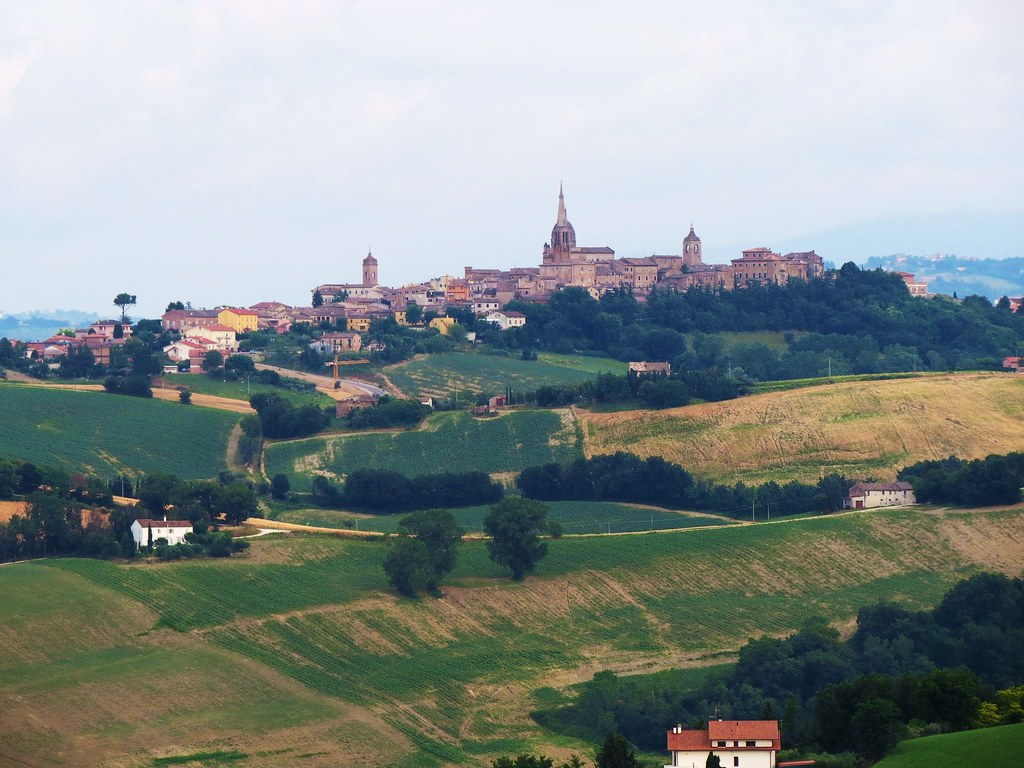 Holiday rentals Ostra Vetere
