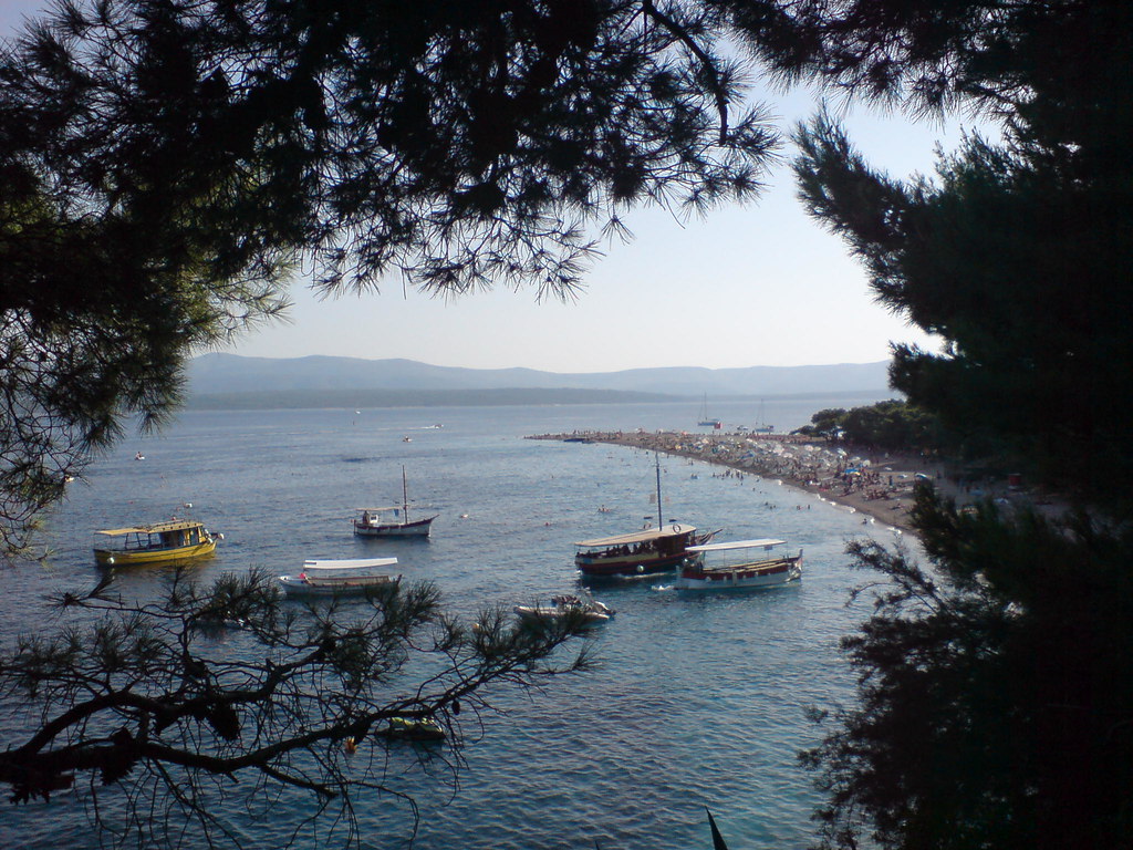 Hotels in Bol