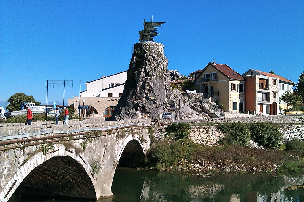 Holiday rentals Virpazar