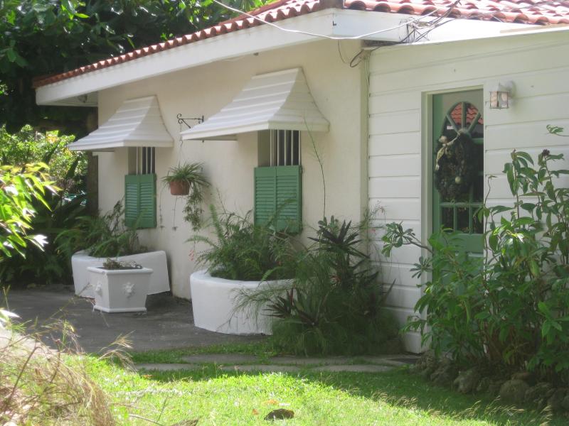Carolita 1 Bed with Pool Nr Holetown SPECIAL SEPT-OCT 2019 US$50 per night