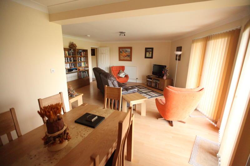 Superb ground floor scenic apt. in Market Town. Base for Norfolk and Suffolk.