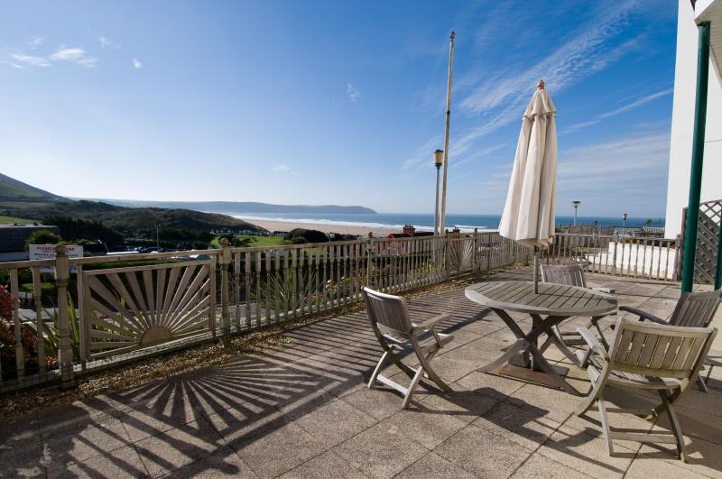 3 Narracott : Fantastic views 100m to beach & shops