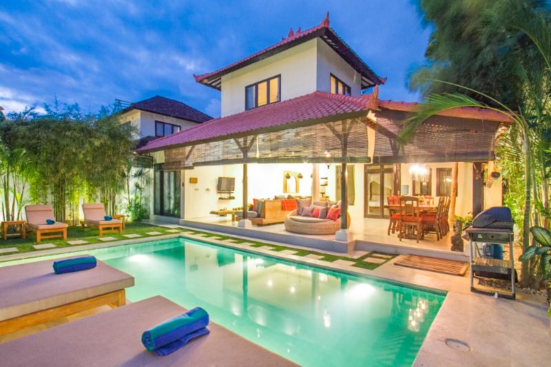 4Bdr Seminyak Villa + Pool + 5min to Beach.