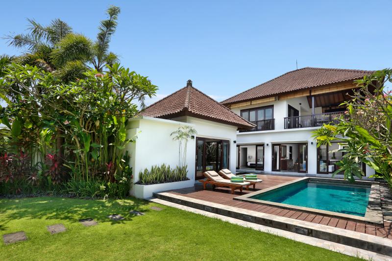 Villa Salju -Large garden, nr beach, party perfect