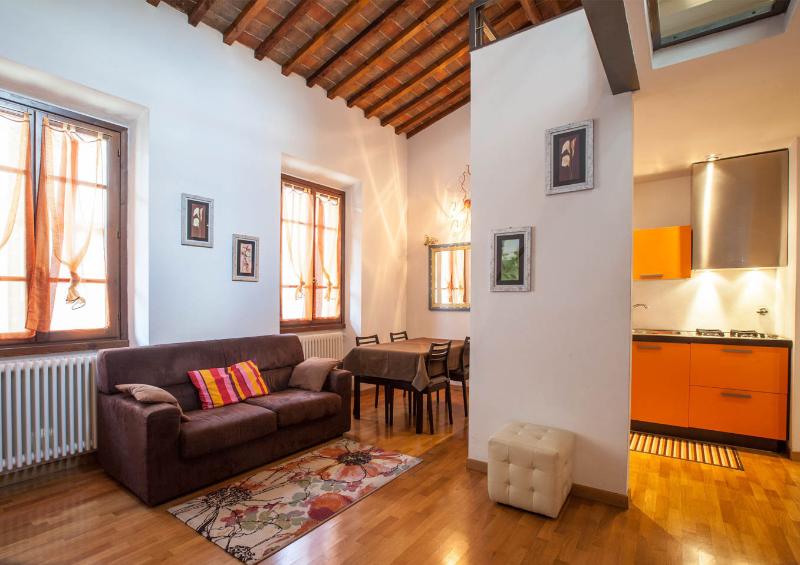 Charming apartment with balcony near Santa Croce in Florence