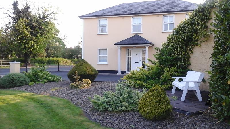 Two bed apartment with large dinning and kitchen a