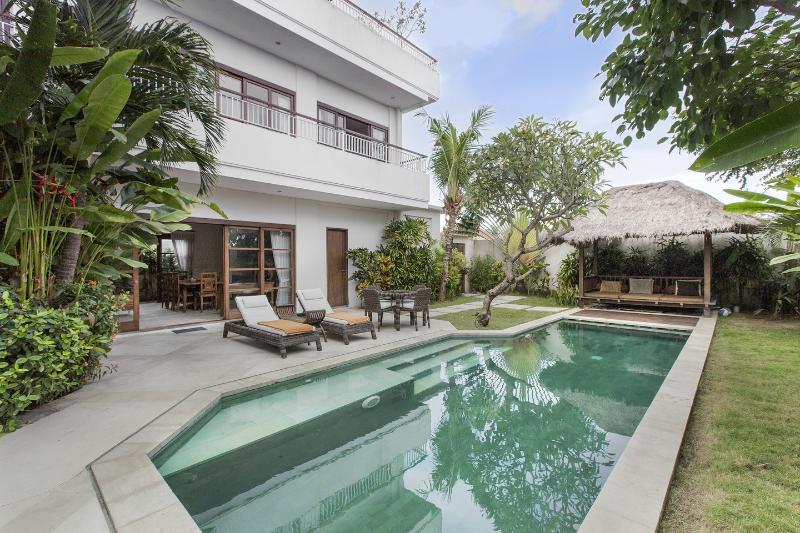 Sunset Villa - 4BR Luxury with fantastic views
