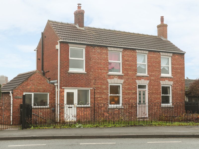 CORNER HOUSE, woodburning stove, WiFi, Smart TV, Ref 966445