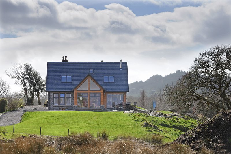 Luxury Self Catering Accommodation above the banks of Loch Awe