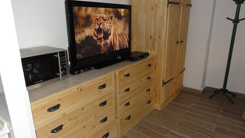 SIERRA NEVADA, BEAUTIFUL APARTMENT ON FOOT OF TRACK, GARAGE, 6 PEOPLE