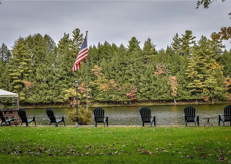 The Gifford Lake House