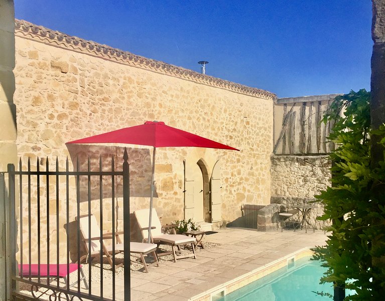 La Catusse - Superior gite with wonderful pool and impressive views