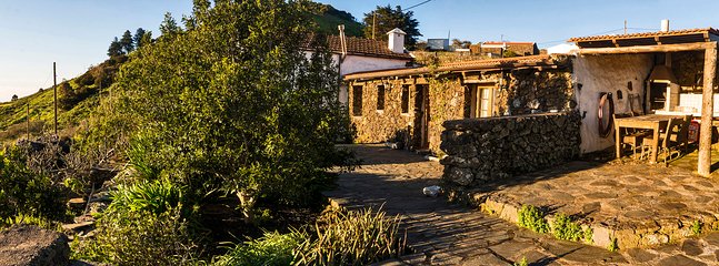 Cottage "Geranios Rojos II" - Barbecue, garden, nature, views