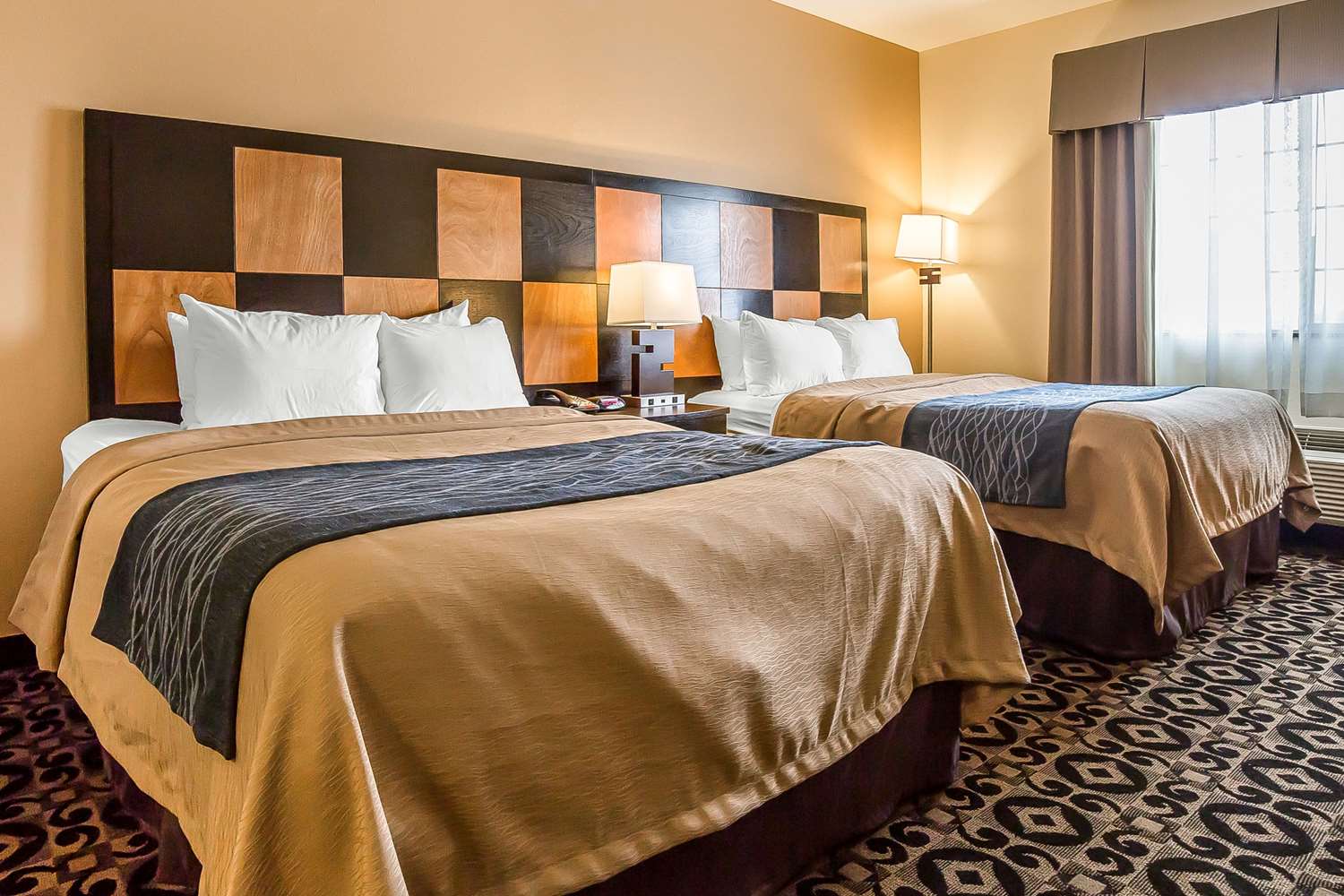 COMFORT INN BALLARD-ROOSEVELT