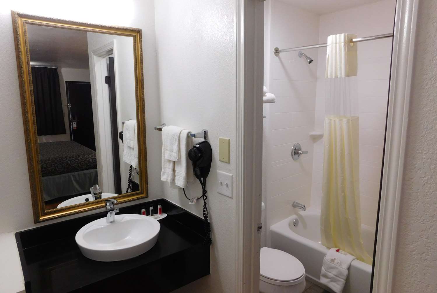 DAYS INN BY WYNDHAM OKLAHOMA CITY N