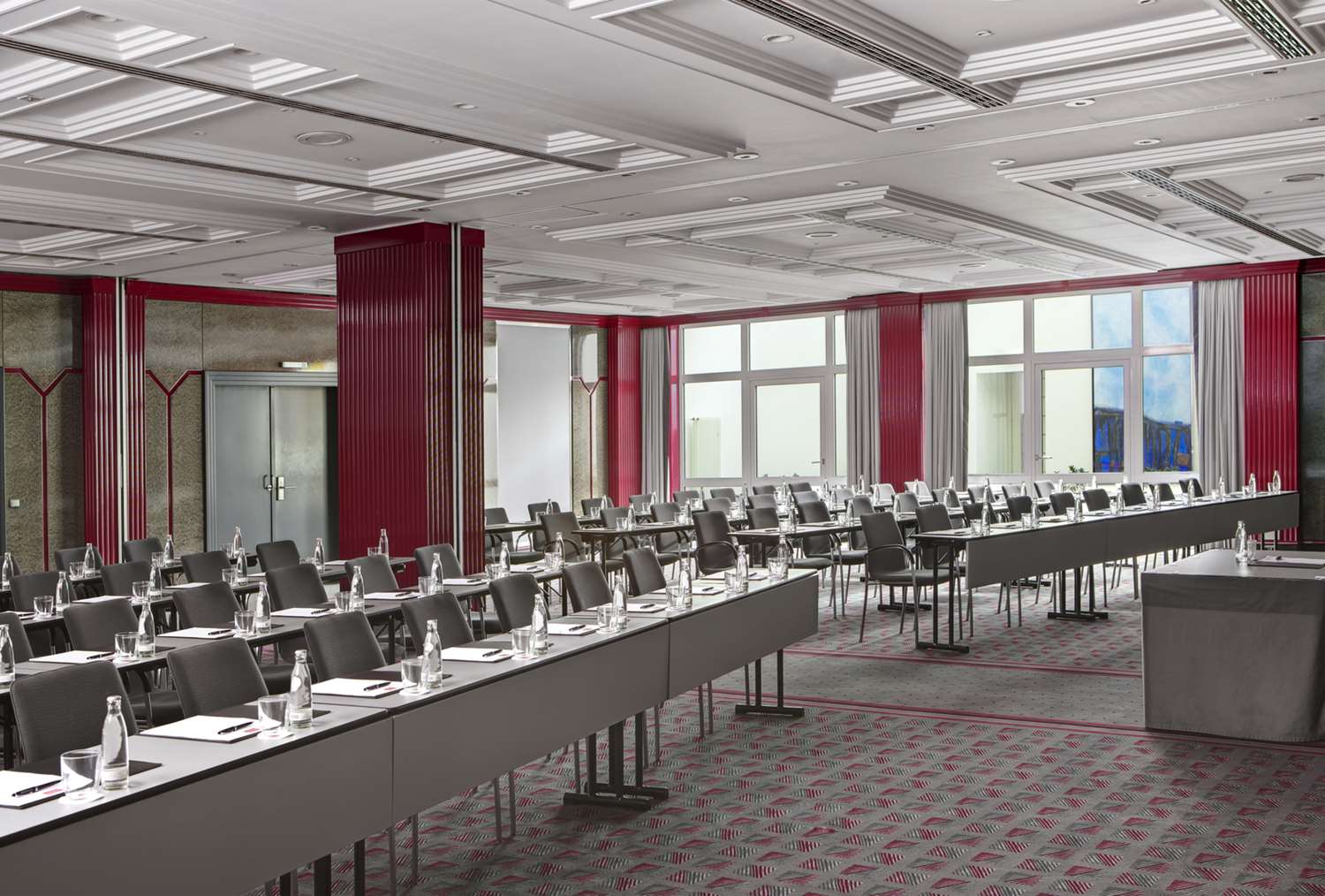 Steigenberger Airport Hotel