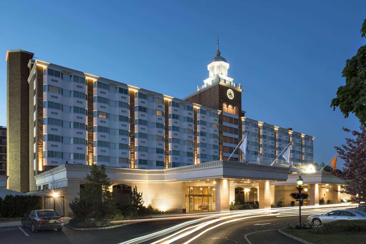 GARDEN CITY HOTEL