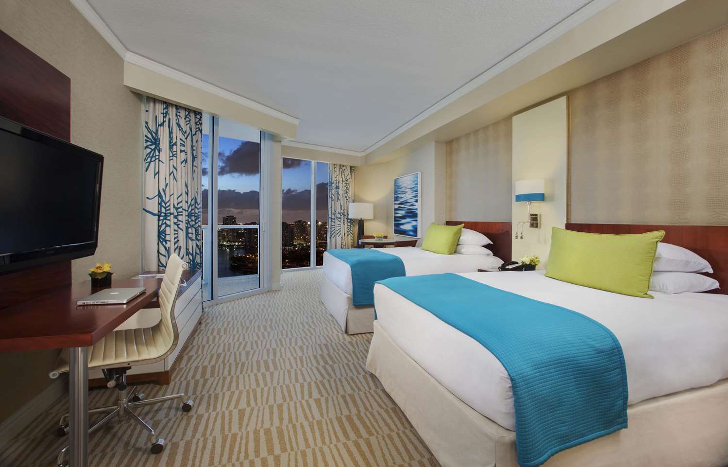 Trump International Beach Resort