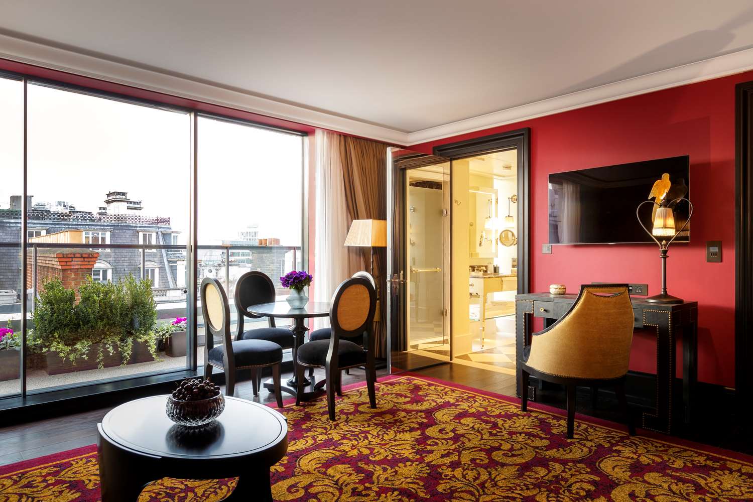 LOSCAR LONDON