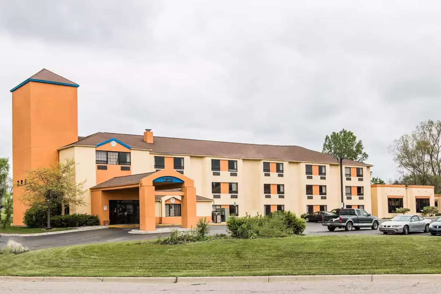 DAYS INN FLINT BISHOP AIRPORT