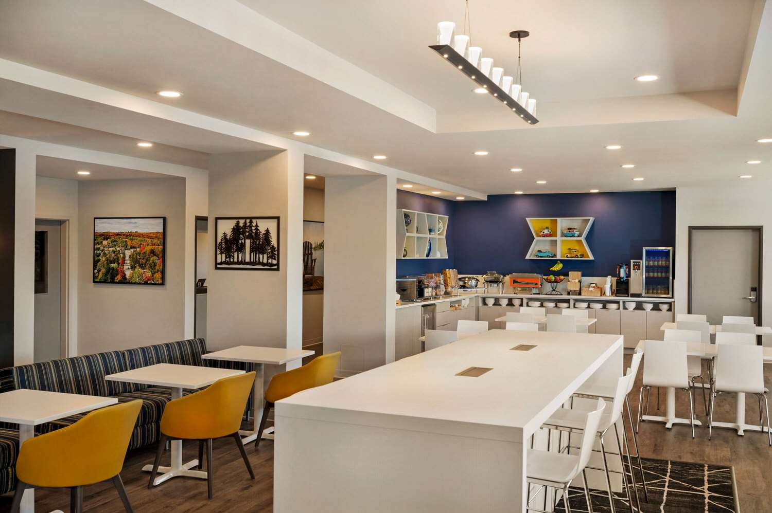 MICROTEL INN & SUITES BY WYNDHAM AU