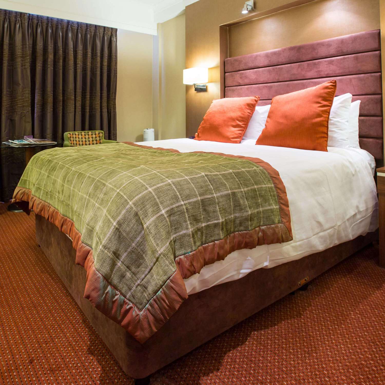 HAMPSHIRE COURT HOTEL-QHOTELS