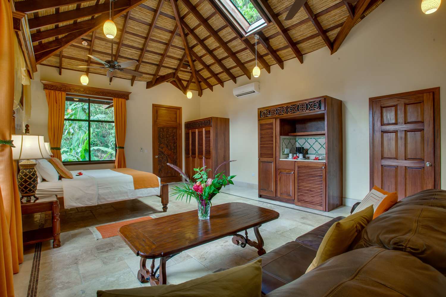 SLEEPING GIANT RAINFOREST LODGE