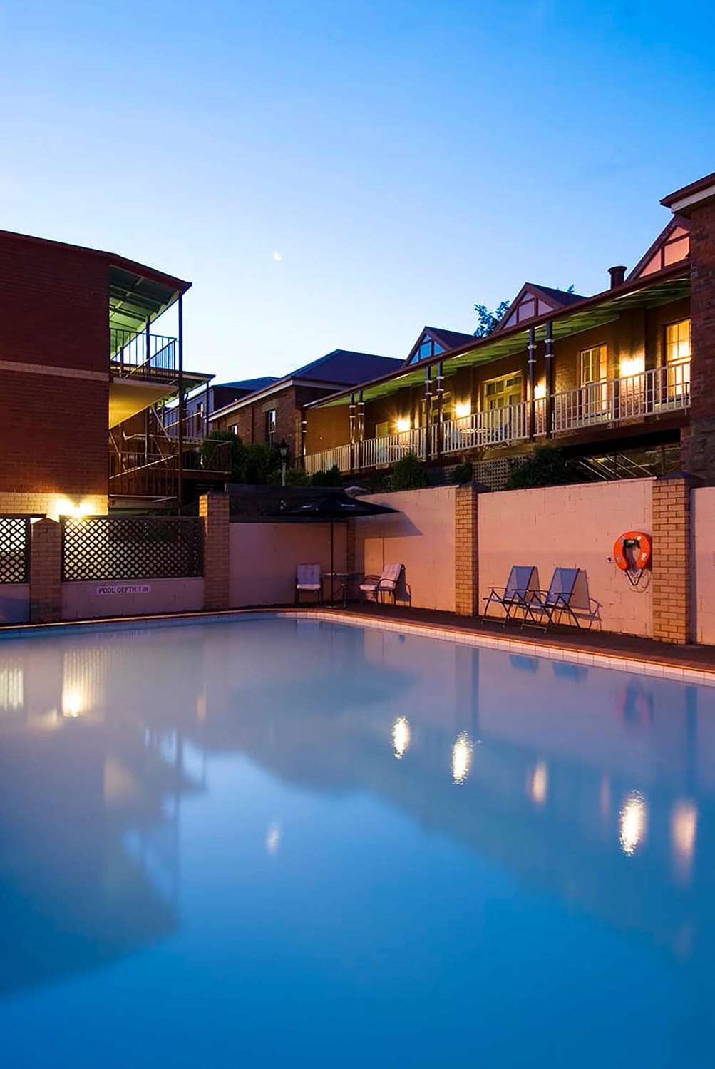 RYDGES HOBART