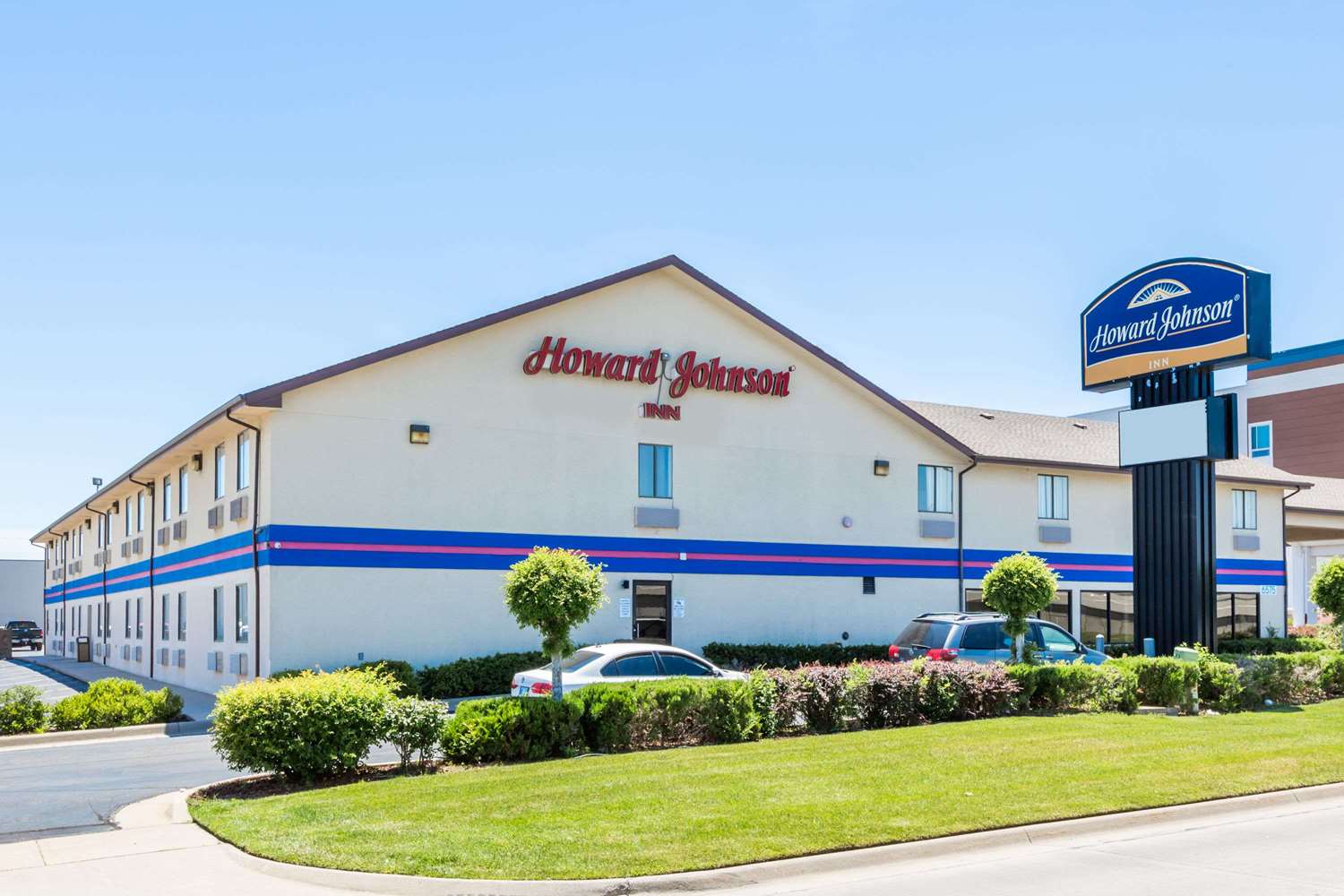 HOWARD JOHNSON WICHITA AIRPORT