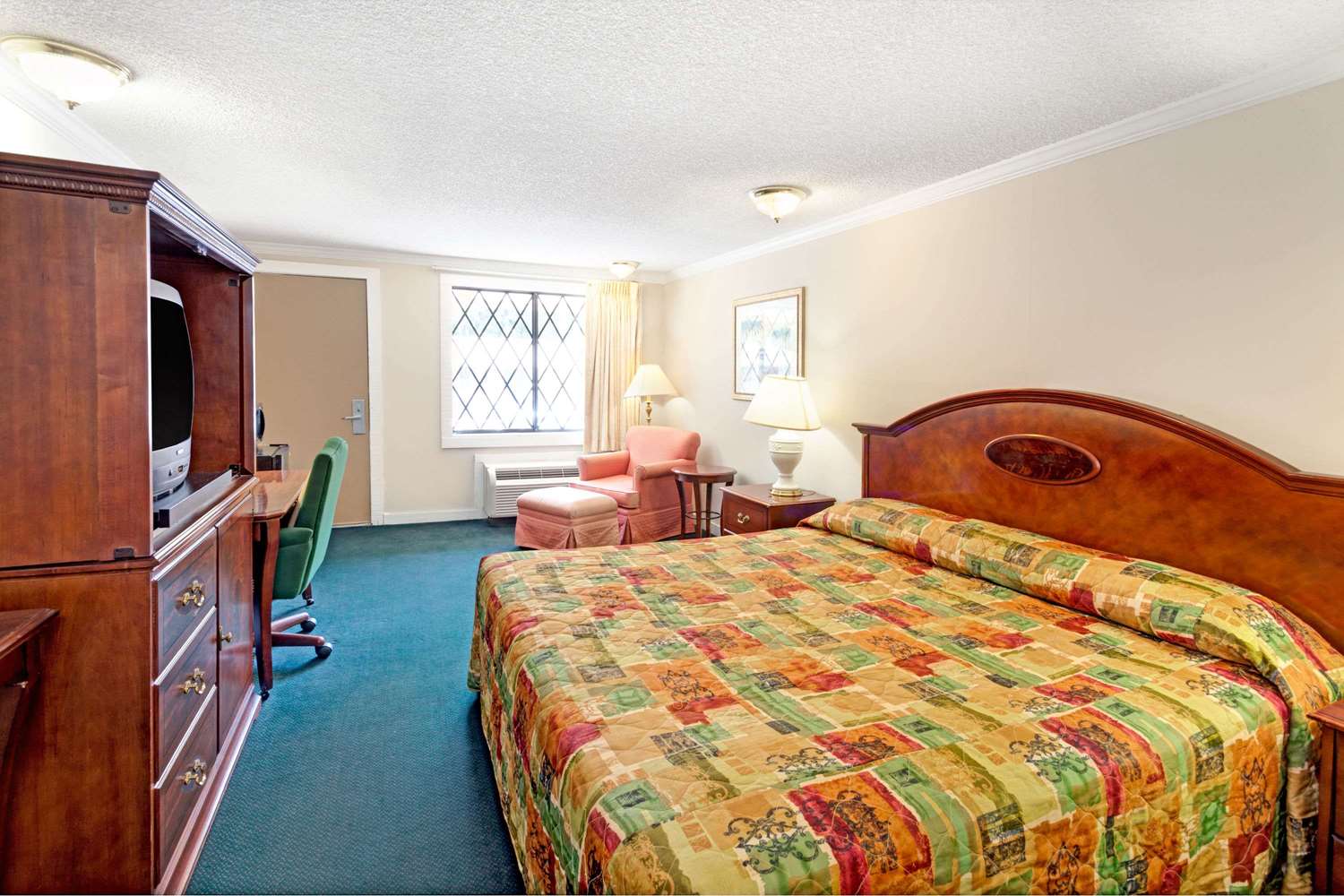 Knights Inn Austell Near Six Flags